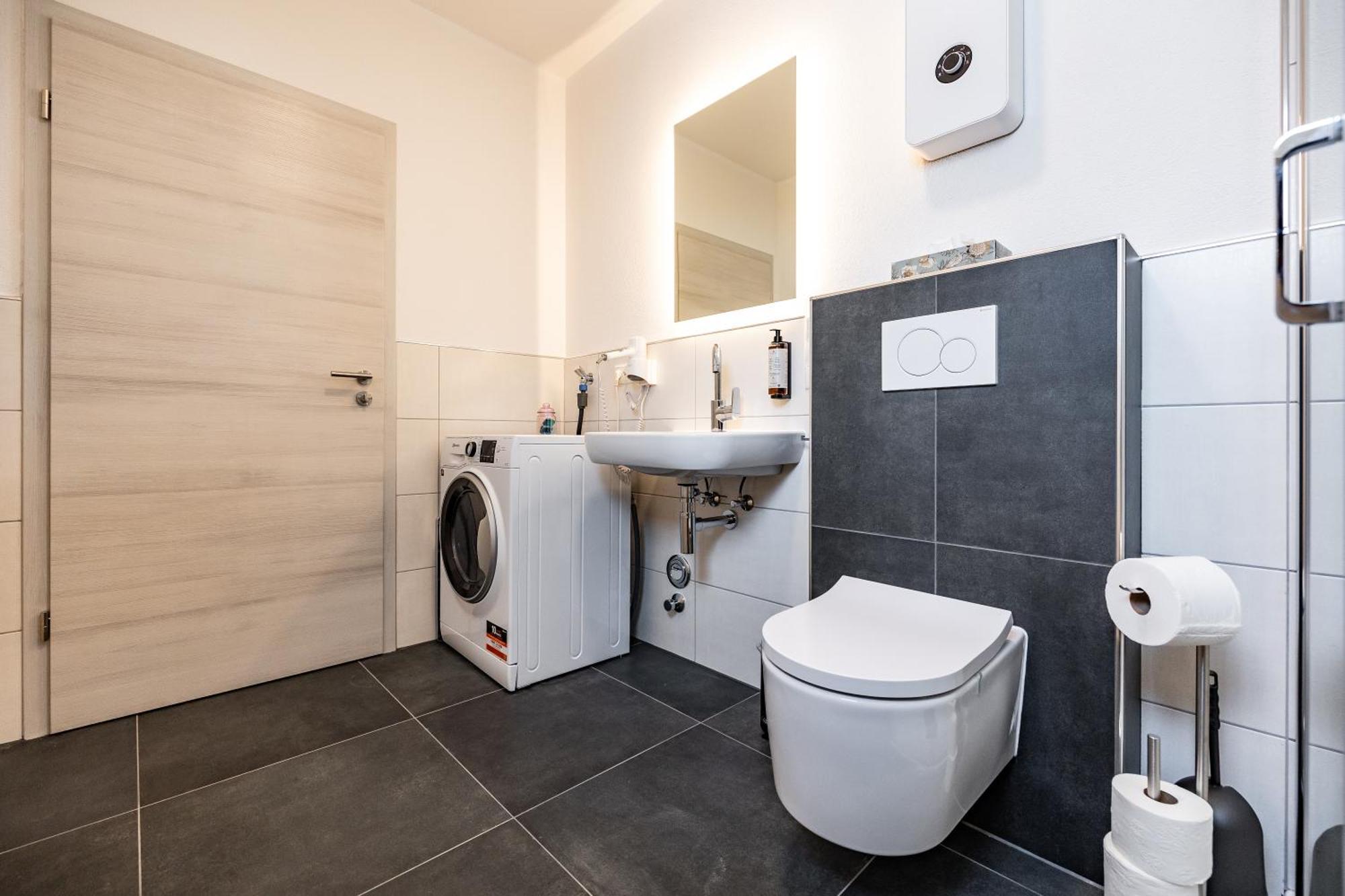 Eifelcomfort Modernes Apartment In Zentraler Lage 普鲁姆 外观 照片